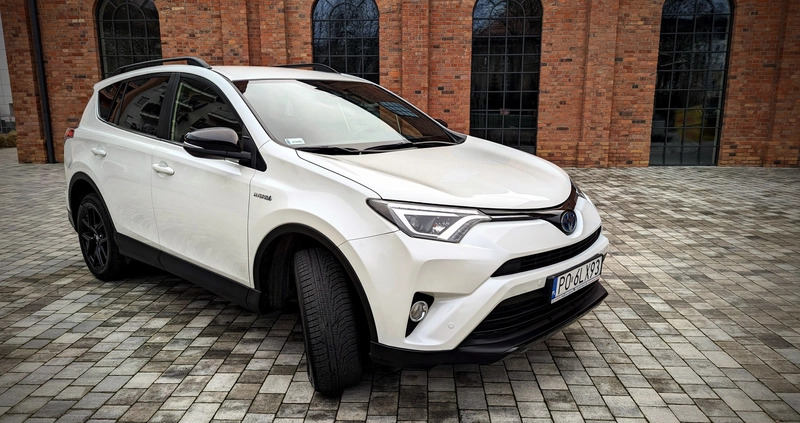 Toyota RAV4 cena 119900 przebieg: 59000, rok produkcji 2018 z Poznań małe 172